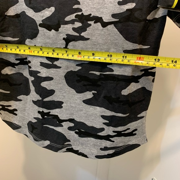 ZARA boys size 5 NWT KEEP READY grey camo and black t-shirt - Picture 7 of 8